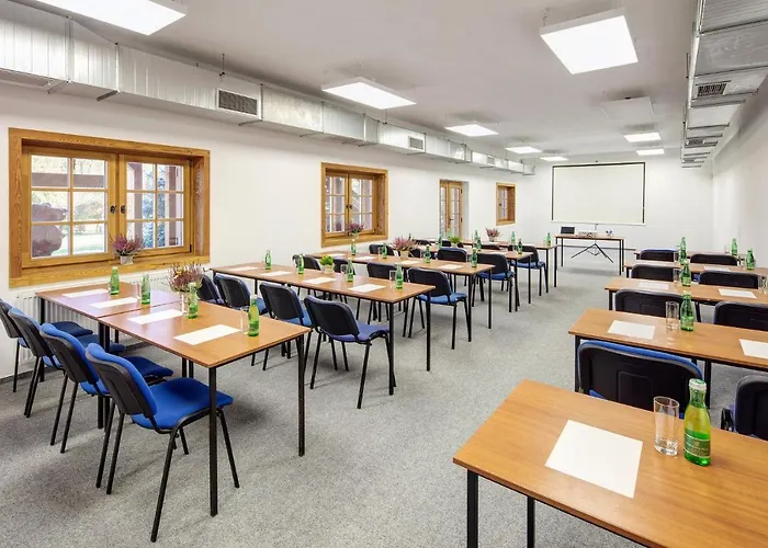 Farma Michael Na Tvrzi Nedvezi Netvorice